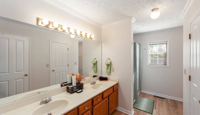 A charming 3-bedroom house with AC, WiFi in enchanting Jackson.