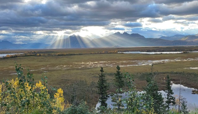 A retreat to relax and unwind with beautiful Alaska views.