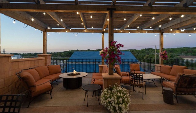 Accessible 2BR Suite w/Kitchen + Free Breakfast in Marquette