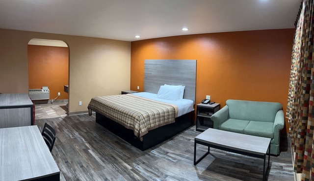 Apex Inn