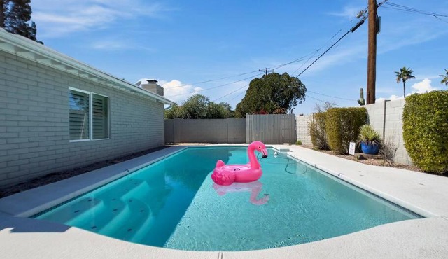 Authentic Old Town Scottsdale Gem W/ Pool-BBQ-Yard