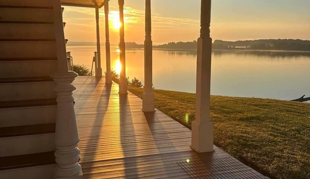 B&B-River Views, Shawnee Getaway, Sarah Room