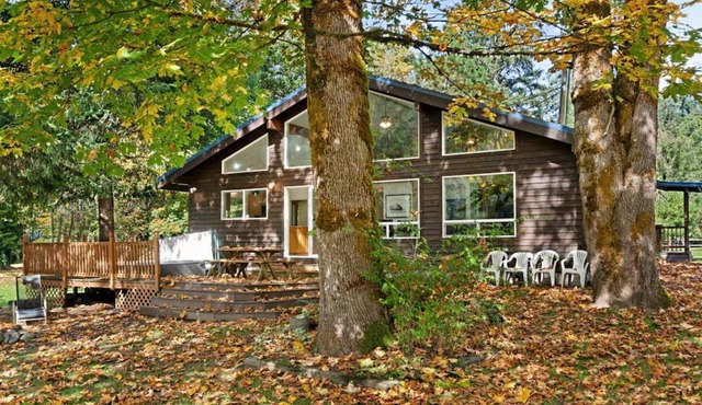 Baring Bend Lodge in Baring