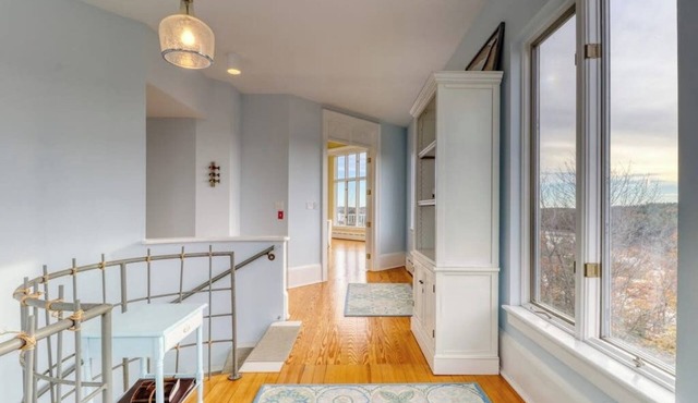 Bayfront home with 270-degree views, large deck & porch - near Popham Beach in Phippsburg
