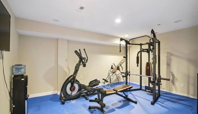 Bayfront Retreat | Sleeps 16 | Pool + Beach Access