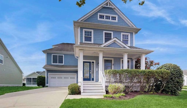 Bayside Resort house w/community pools, hot tubs, tennis courts & on-site golf