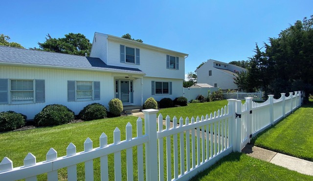 Bayside Retreat: Your Perfect Beach Getaway