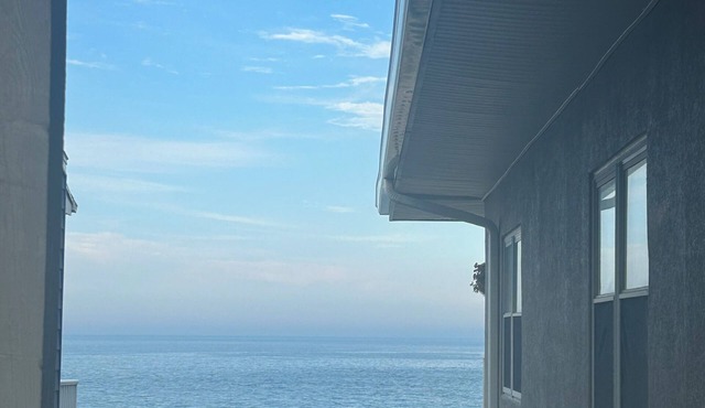 Beachfront Condo with Ocean view