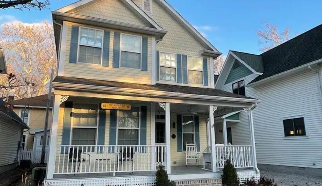 Beautiful home in Chautauqua community - linens, parking, washer Included
