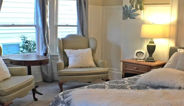 Beautiful Luxury Victorian Home Near SF, Beach,OAK