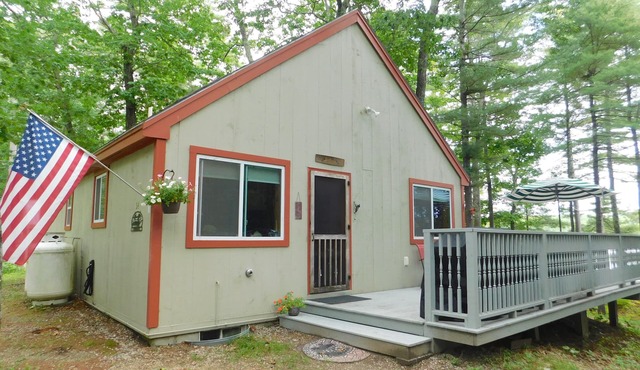 Beautifully updated pet-friendly home on Upper Range Pond.