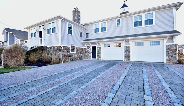 Benson - Walking Distance to the Beach! in Westerly