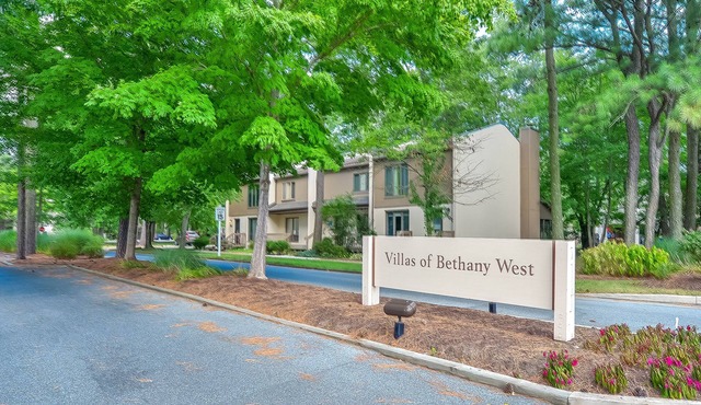 Bethany Beach 3-BR Townhouse With Pool and Tennis - Walking Distance to Beach!