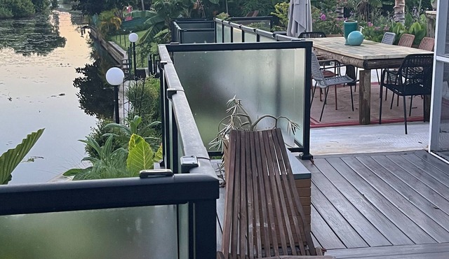 Birthday? Wedding? Anniversary? Reunion? Heated Pool, sleeps 13