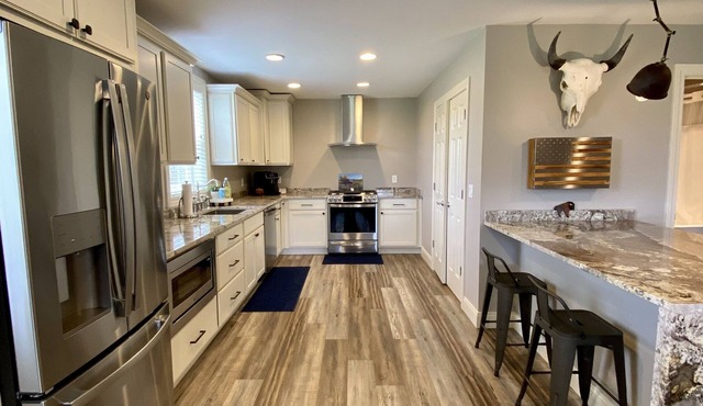 Bison Bunkhouse Hideaway at Mayberry West Farms- close to Cincy & Indianapolis! in Milan