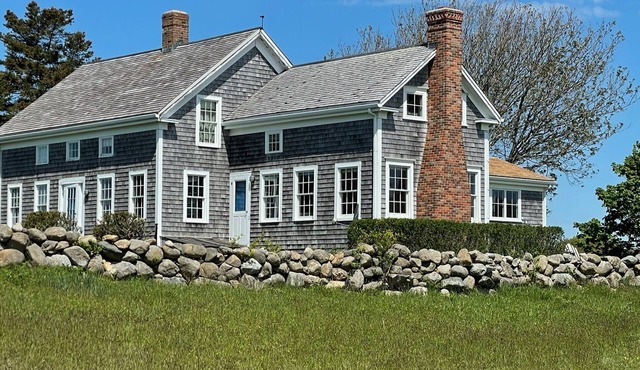 Black Rock Farm. Renovated farmhouse & Barn both w/AC, 2.6 acres, swimming hole