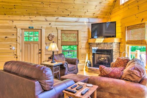 Blue Ridge Mountain Gem w/Deck & Community Perks