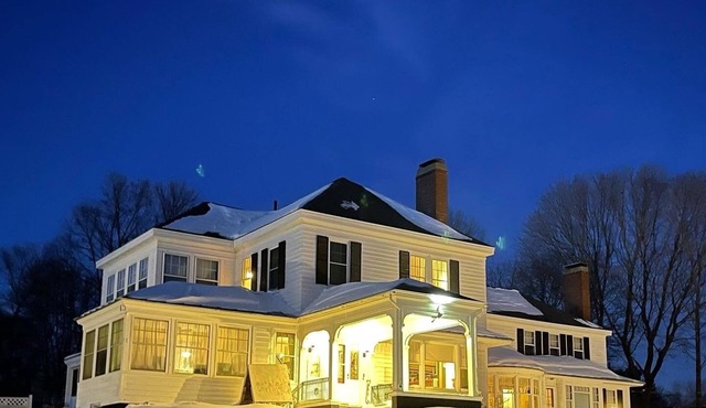 Brewster Inn