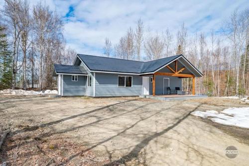 Bring Your Snow Machine - Minutes from Big Lake