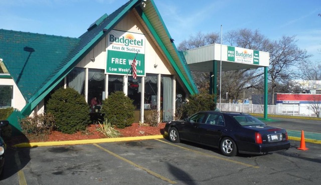 Budgetel Inn & Suites Hotel