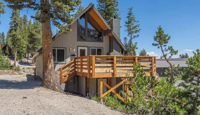 Chalet #19, Closest Chalet to the Gondola 5 Bedroo