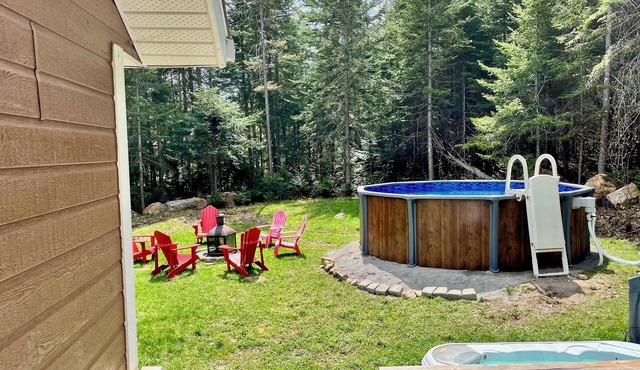 Chalet Lunae -Pool - Spa -Wooded Area - Easy Access to Outdoor Activities in Entrelacs