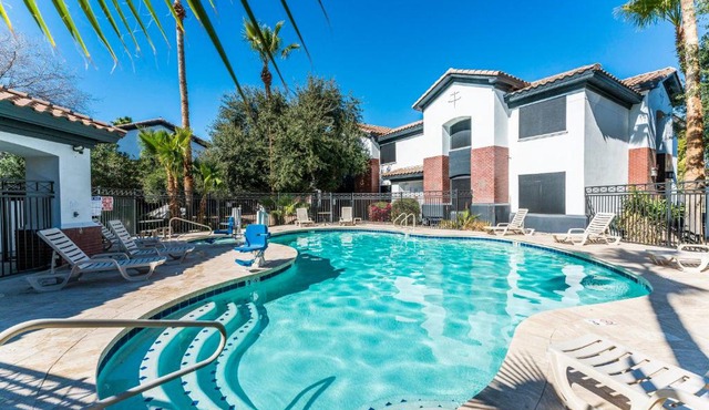 Chandler 1 bd 1 ba Unrenovated apartment
