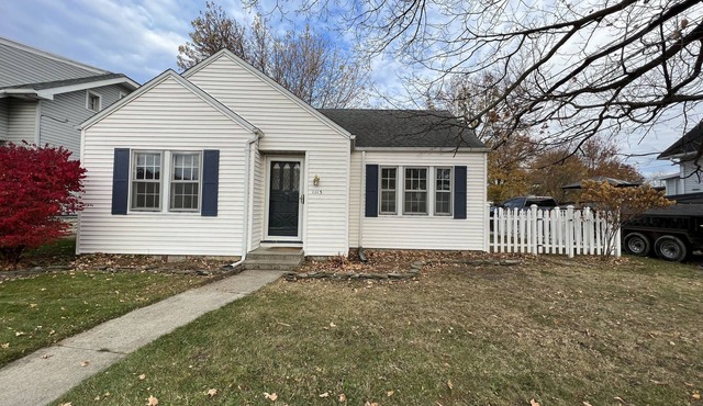 Charming 2 bedroom cottage close to downtown