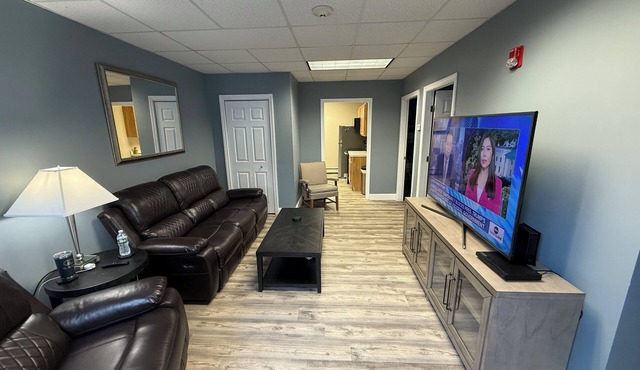 Charming 3-bedroom apartment with AC, WiFi in delightful Presque Isle