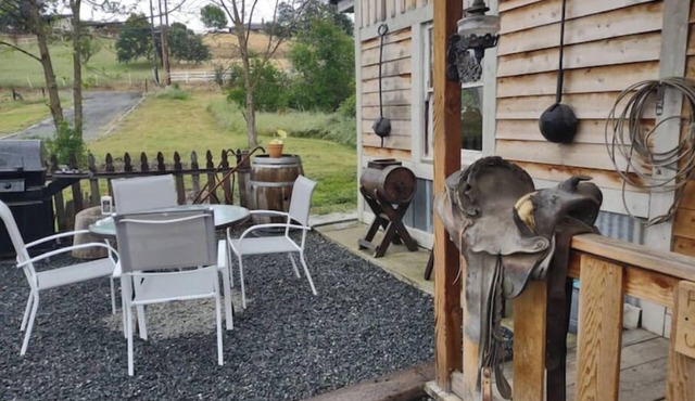 Charming barn with 2 bed in Springville close to SEQUOIA NATIONAL FORREST in Springville