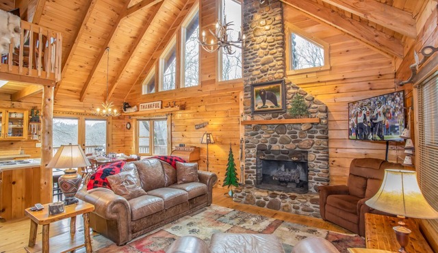 Charming Cabin Atop Sugar Mountain in Sugar Mountain