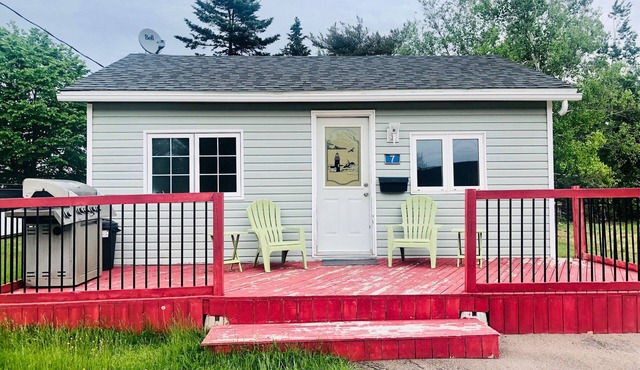 Charming chalet near the beach in Pointe-du-Chêne