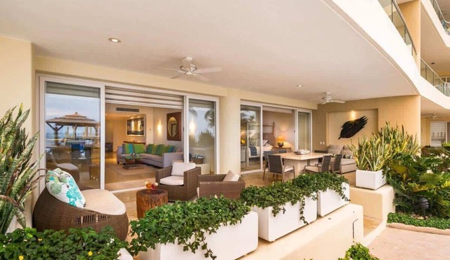 Charming Condo with Beautiful Views | Walk to Beach & Dining
