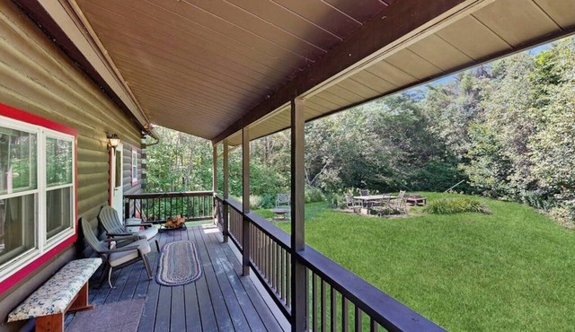 Charming, dog-friendly cabin with a full kitchen, free WiFi, & private hot tub
