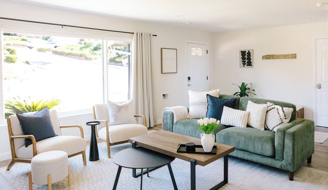 Charming Modern Luxe 4-bedroom home with WiFi in San Leandro