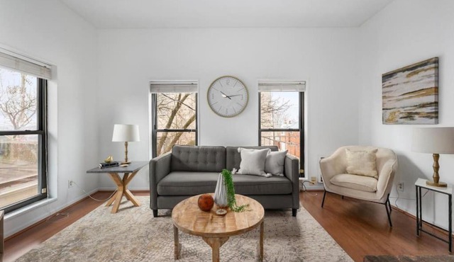 Charming Mt Adams 1BR in Prime Location