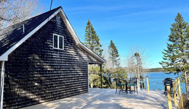 Charming ocean view cottage with WiFi, AC in beautiful Steuben