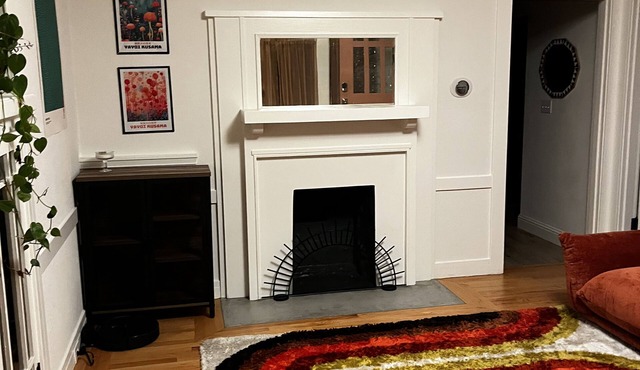 Charming, private 3BR cottage with WiFi, A/C, full washer & dryer in Oakland