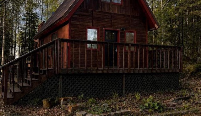 Charming Rustic Cabin Retreat with Lake Views & Private Deck Near Big Lake Adventures in Wasilla, Alaska