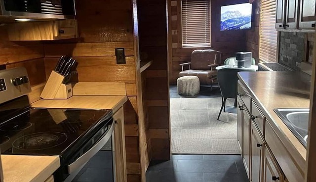 Charming Rustic Cabin Retreat with Lake Views & Private Deck Near Big Lake Adventures in Wasilla, Alaska