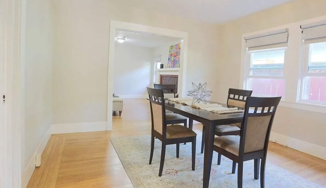 Cheerful 2-Bedroom House in Berkeley