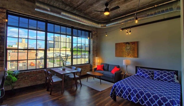 Chic Ultramodern Studio Loft w/Designer Features