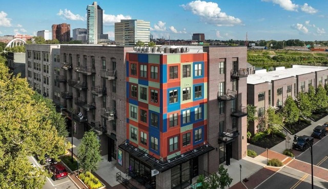 City View Designer Elevator Covered Parking
