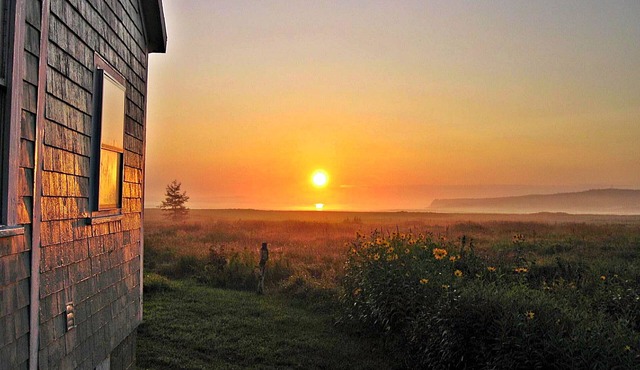 Classic Maine Oceanfront Cottage, Gorgeous Views, Centrally Located, Pets, A/C