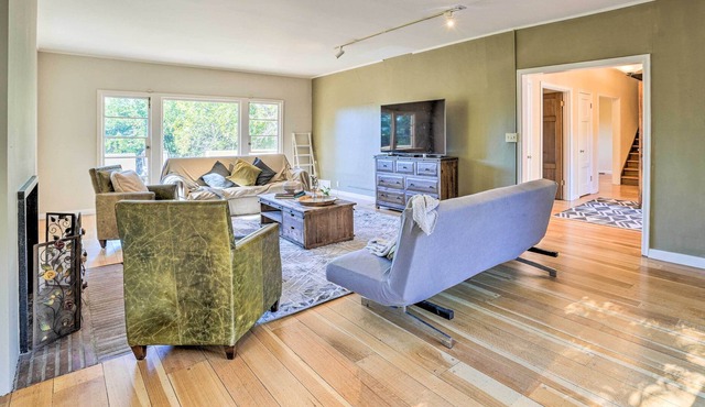 Classy Berkeley Home w/ Views < 2 Mi to Dtwn!