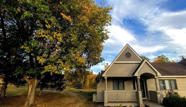 Classy White Mountains Cabin for a Weekend Getaway in NH in Carroll