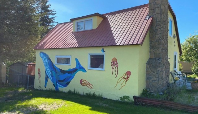 Clean, rustic Seward home near downtown, waterfront, SeaLife Center, & adventure