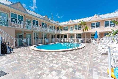 Clearwater Beach Suites #106
