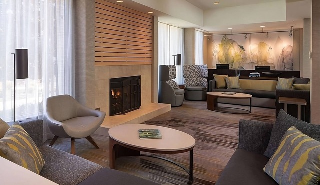 Close to Downtown San Francisco CA! Property w/Onsite Self Parking & Starbucks
