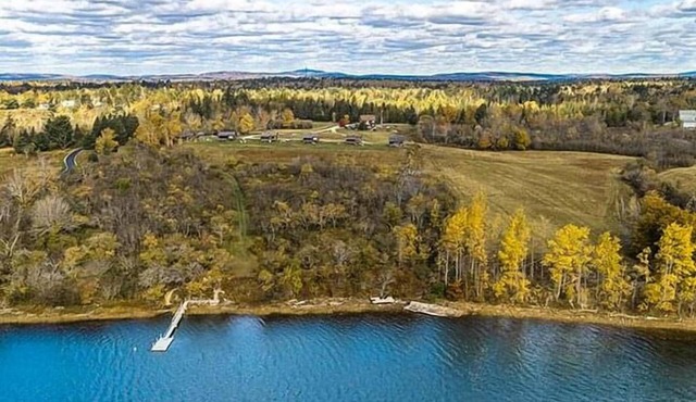 Coastal Maine Escape in Castine – Kayaks, Sunsets & Classic Family Fun
